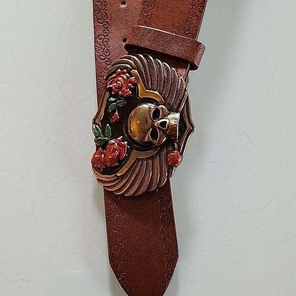 Nine West Brown Belt with Skull and Rose Winged Buckle. EUC. - Picture 5 of 7